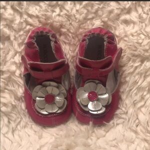 Robeez pink white shoes size 5 12 to 18 months
